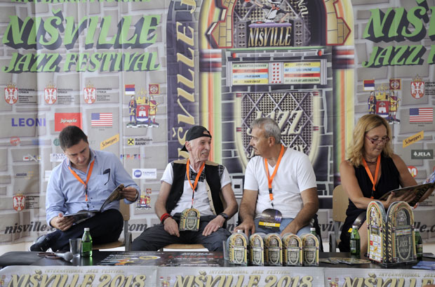 Велика порција џеза